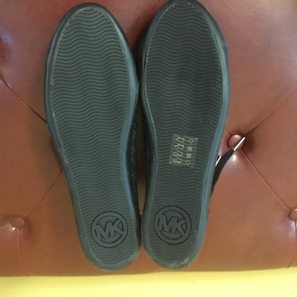 Michael Kors Women’s Size (8 1/2 M) Casual Sneaker - Picture 3 of 5